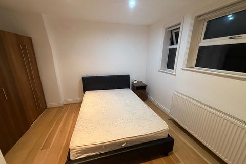 1 bedroom flat to rent, Finchley Road, London NW3