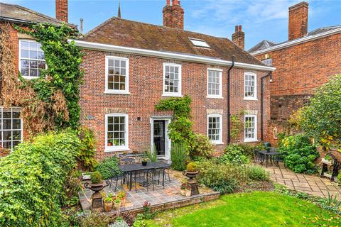 5 bedroom end of terrace house for sale, High Street, Saffron Walden, Essex, CB10