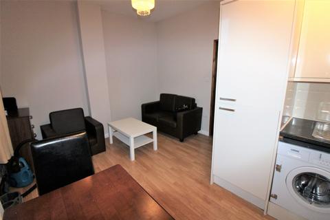 2 bedroom flat to rent, Finsbury Park, London N4