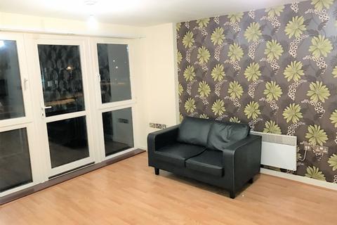 3 bedroom flat to rent, Clapton, London E5