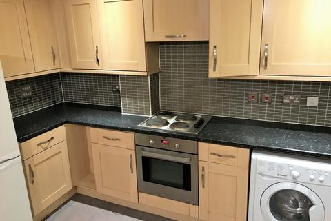 3 bedroom flat to rent, Clapton, London E5