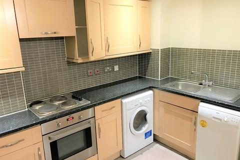 3 bedroom flat to rent, Clapton, London E5