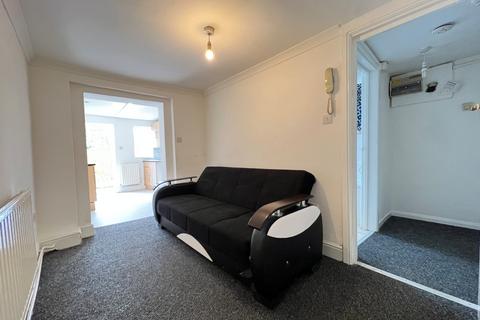 1 bedroom apartment to rent, Knowles Hill Crescent, London SE13