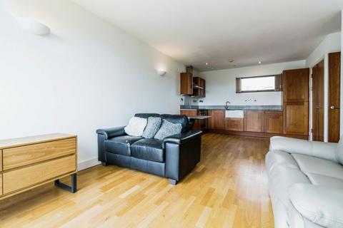 2 bedroom apartment to rent, Isaac Way, Manchester M4