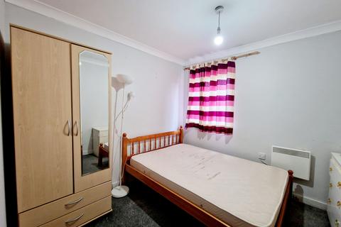 2 bedroom apartment for sale, Dominion Close, Hounslow TW3