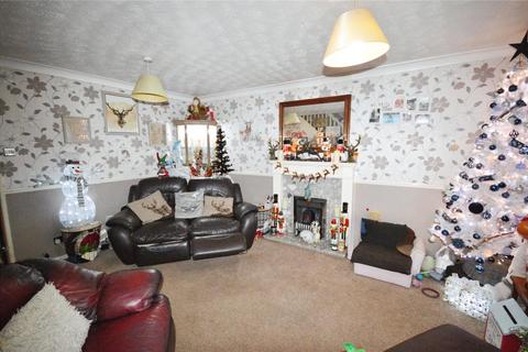 3 bedroom detached house for sale, Walnut Close, Swadlincote DE11