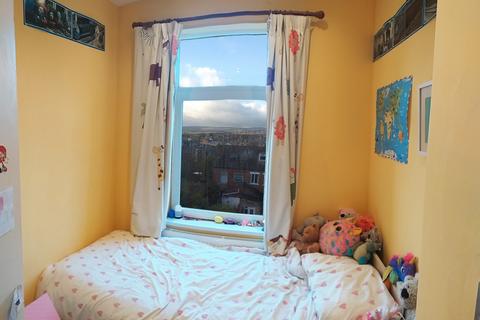86 Wellcarr Road, Sheffield, S8 8QQ