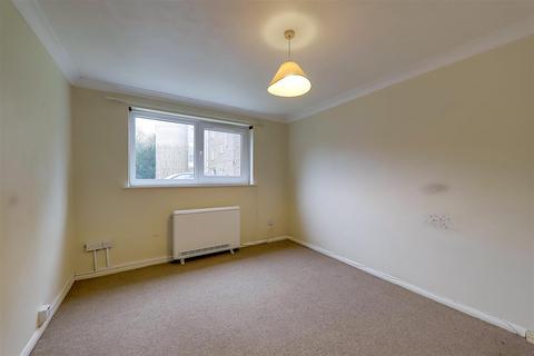 1 bedroom flat for sale, Norwich Court, Pevensey Garden, Worthing BN11