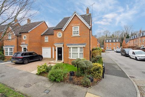 4 bedroom link detached house for sale, Langstone Ley, Welwyn Garden City