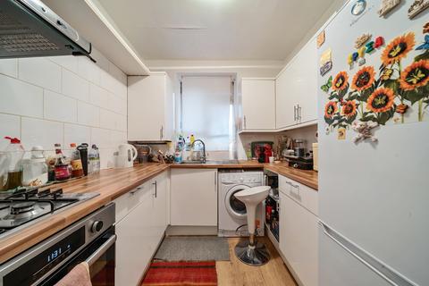 1 bedroom flat for sale, Newtown Court, London