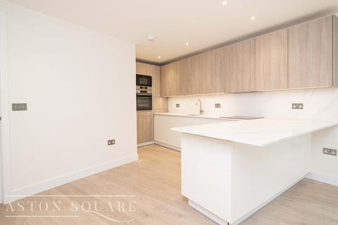 2 bedroom duplex for sale, The Vale, London NW11