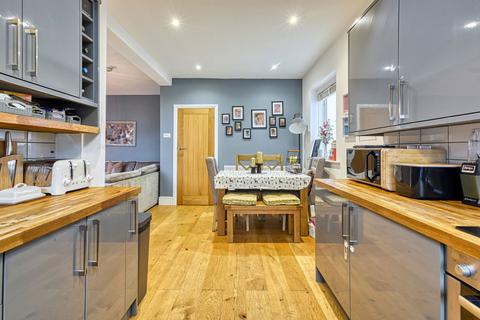 8 Bache Avenue, Chester, CH2 1DA