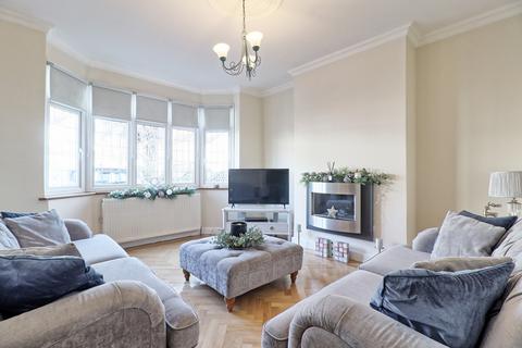87 Mashiters Walk, Romford, RM1 4BP