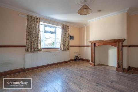 3 bedroom semi-detached house for sale, Cross Street, Buxton