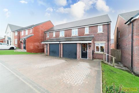 3 bedroom semi-detached house for sale, Bluebell Terrace, Darwen, Lancashire, BB3