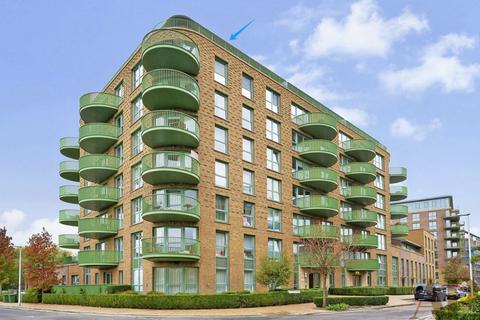 2 bedroom flat for sale, Grayston House, Kidbrooke Village, London SE3