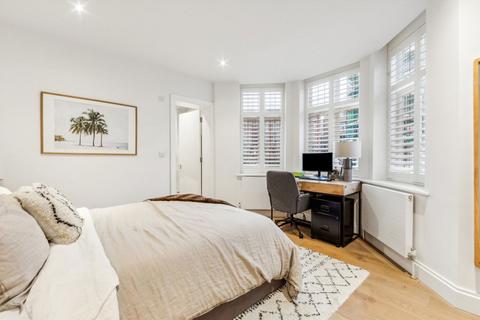 2 bedroom flat for sale, Ardwick Road, London NW2