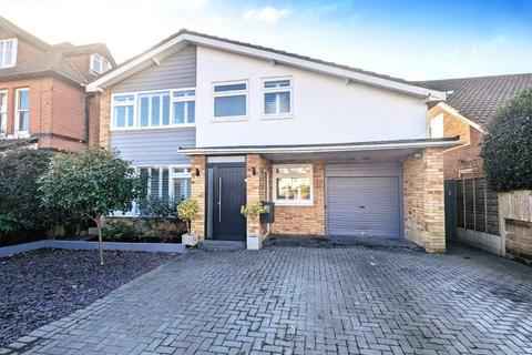 5 bedroom detached house for sale, Montserrat Road, Lee-On-The-Solent, Hamphire, PO13