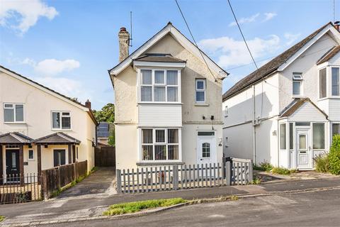 3 bedroom detached house for sale, Wolversdene Road, Andover