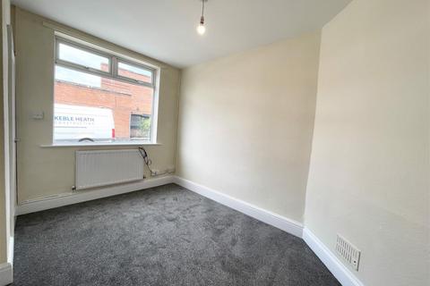 2 bedroom townhouse to rent, Castlefield Street, Stoke-On-Trent ST4