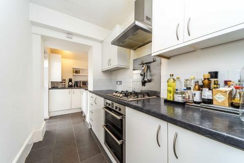 2 bedroom flat to rent, Richmond Hill, Richmond TW10