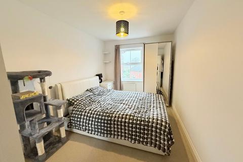 2 bedroom flat for sale, Snitterfield Drive, Shirley