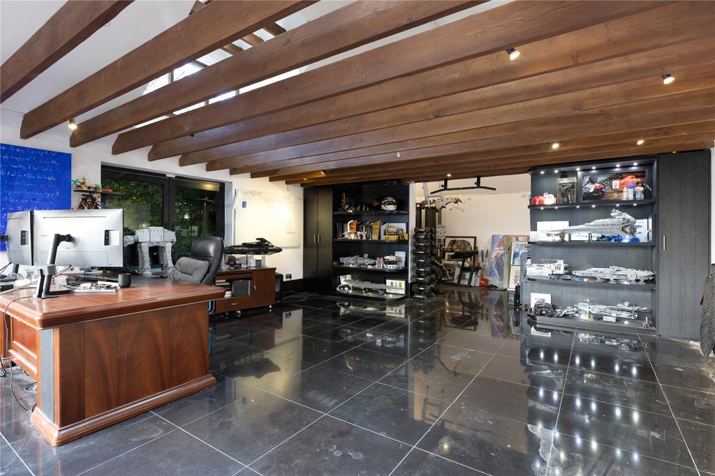Studio/Garage
