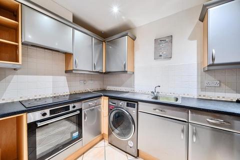 2 bedroom flat for sale, Sunbury-on-Thames,  Surrey,  TW16