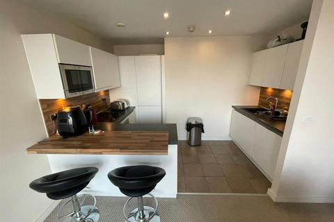 2 bedroom flat to rent, 37 Potato Wharf, Manchester