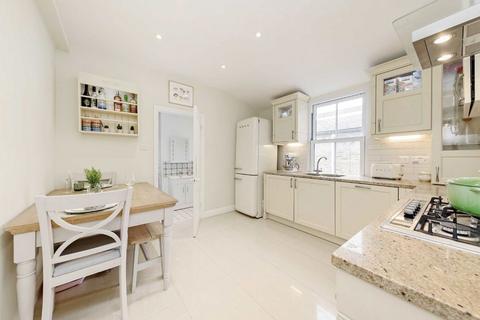 3 bedroom flat for sale, Adelaide Grove, London W12