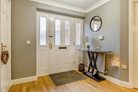14 Kiplin Drive, Norton, Doncaster, DN6 9GD