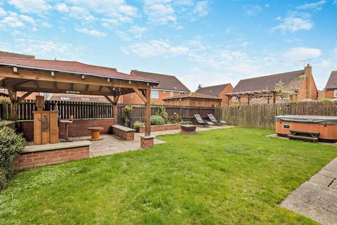 14 Kiplin Drive, Norton, Doncaster, DN6 9GD