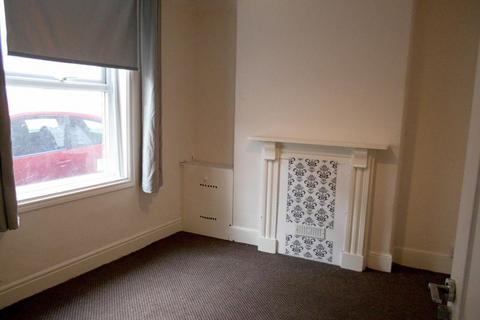 1 bedroom in a house share to rent, Room 1