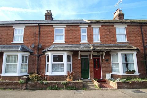 2 bedroom terraced house to rent, Church Road, Rustington