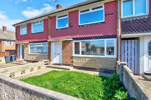 3 bedroom terraced house to rent, Bollington Road, Middlesbrough, TS4