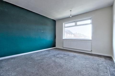 3 bedroom terraced house to rent, Bollington Road, Middlesbrough, TS4