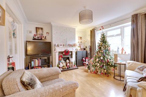 22 Burwood Gardens, Rainham, RM13 8JS