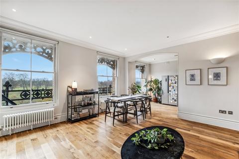 2 bedroom apartment for sale, Clapham Common North Side, London, SW4