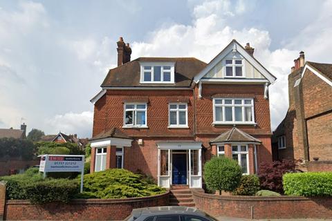 Office to rent, 40 West Street, Reigate, RH2 9BT