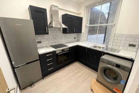 3 bedroom flat to rent, Queens Road, Brighton, East Sussex