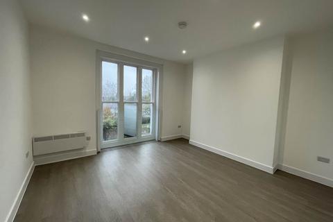 3 bedroom flat to rent, Queens Road, Brighton, East Sussex