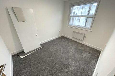 3 bedroom flat to rent, Queens Road, Brighton, East Sussex