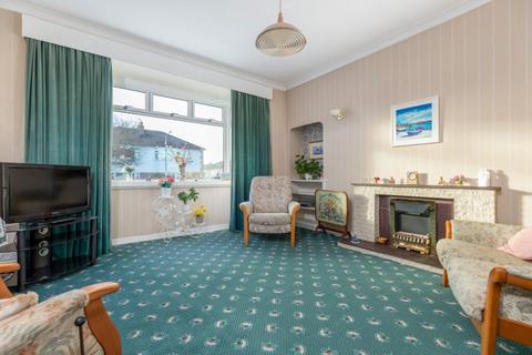 33 Lothian Drive, Clarkston, Glasgow, G76 7NA
