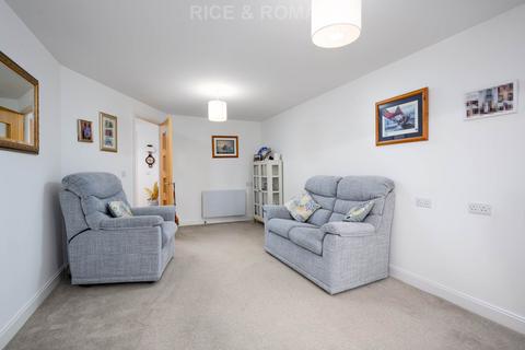 1 bedroom retirement property for sale, Churchfield Road, Walton On Thames KT12