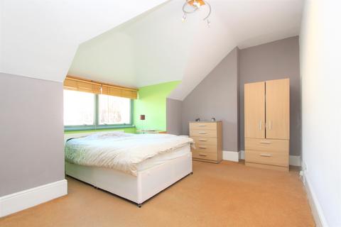 1 bedroom apartment to rent, Church Crescent, London, N10