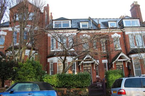 1 bedroom apartment to rent, Church Crescent, London, N10