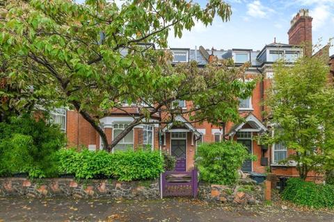 1 bedroom apartment to rent, Church Crescent, London, N10