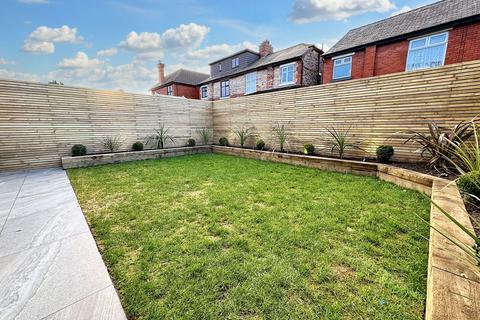 4 bedroom semi-detached house for sale, Dales Avenue, Whitefield, M45