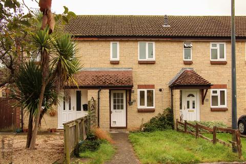 2 bedroom terraced house to rent, Trellech Court, Yeovil