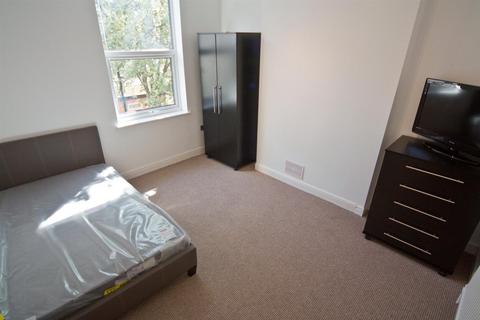 5 bedroom end of terrace house to rent, *£120pppw Excluding Bills* Frederick Grove, Lenton, NG7 1SG - UON